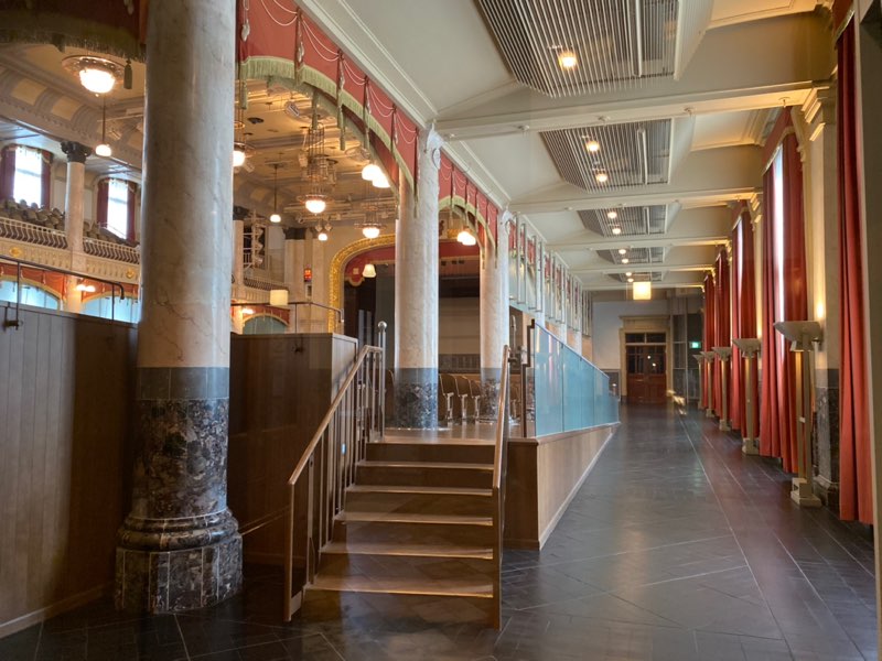 中之島のレトロ建築「大阪市中央公会堂」を愛でに！ エッセイスト